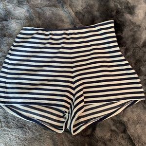 ABERCROMBIE & FIITCH high waisted soft shorts
